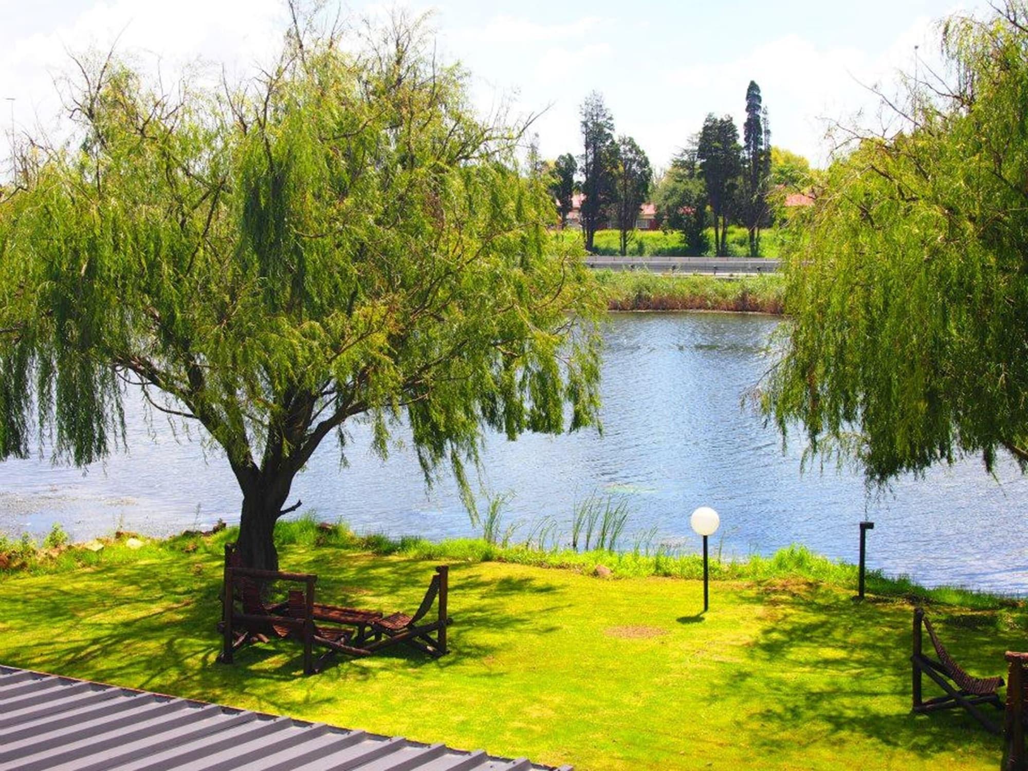The Lakes Hotel & Conference Centre Benoni Exterior foto